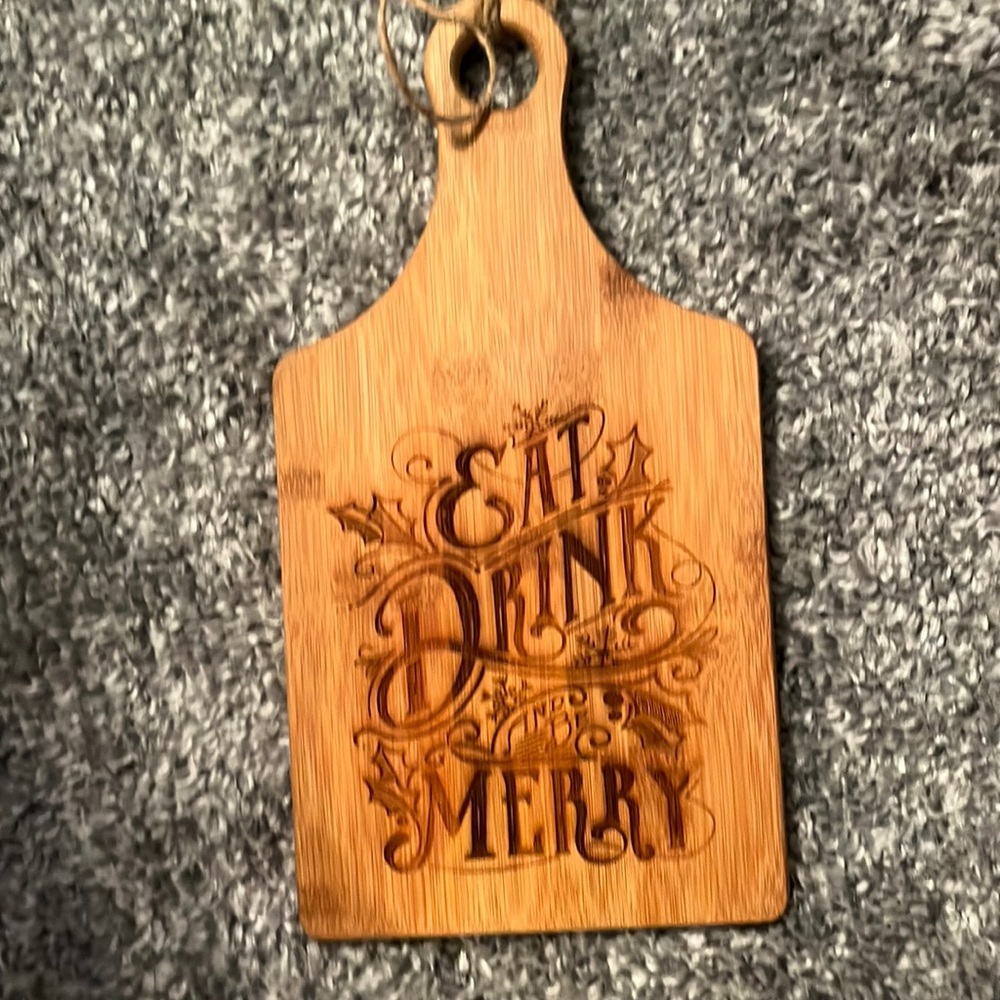 Engraved Wooden Cutting Board “Eat, Drink & Merry with holly embellishments NWOT